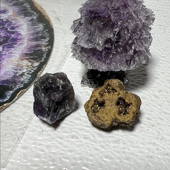 Metal Flat Amathist Picture Amathist Crystal TRee w/2 Natural Stones - Picture 4 of 4